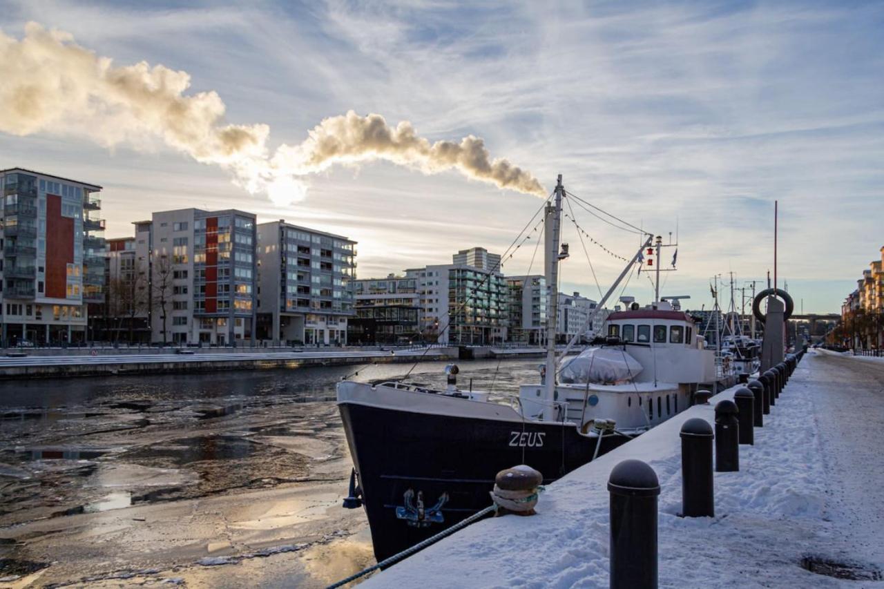Cheap Stay On Hip Soedermalm - Construction Work Stockholm Exterior photo